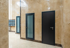 Ламинированные двери в проекте Проект Nayada по установке дверей в офисе управляющей компании ЖК Квартал 38А