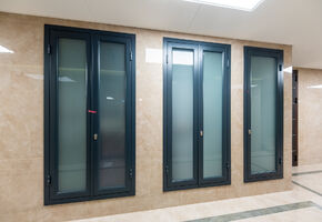 Двери VITRAGE I,II в проекте Проект Nayada по установке дверей в офисе управляющей компании ЖК Квартал 38А